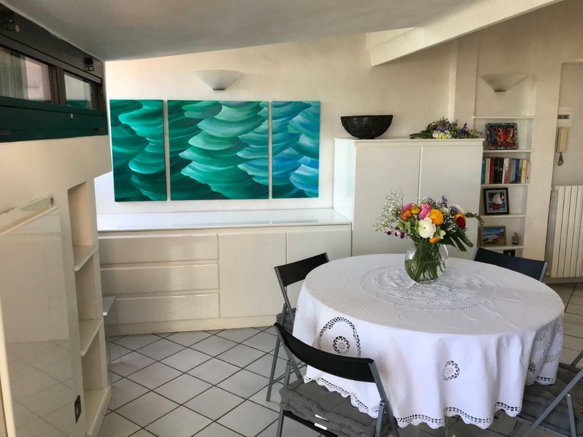 Apartamento Mansarda Luminosa In Centro Sul Mare - Attic By Sea San Remo Exterior foto