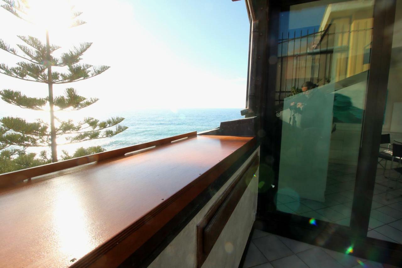 Apartamento Mansarda Luminosa In Centro Sul Mare - Attic By Sea San Remo Exterior foto